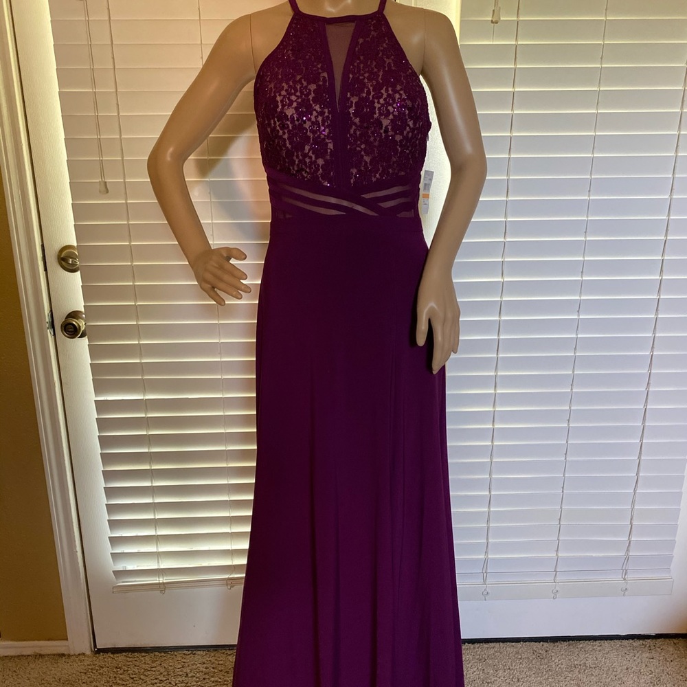Morgan & Co. Sequins Lace Halter Form-Fitting Maxi Dress Gown Junior Size 7 NWT